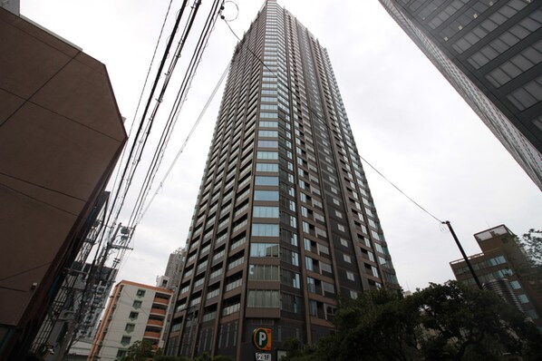 Park Tower Kitahama(704)の物件外観写真
